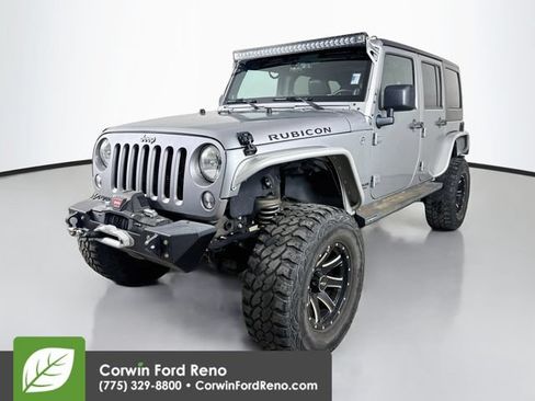 Used 2014 Jeep Wrangler Unlimited Rubicon w/ Connectivity Group AWD/4WD image 4