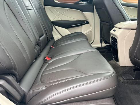 Used 2018 Lincoln MKC Select w/ Select Plus Package image 16