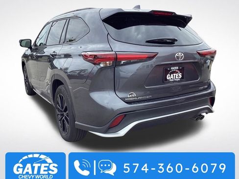 Used 2025 Toyota Highlander XSE AWD/4WD image 8