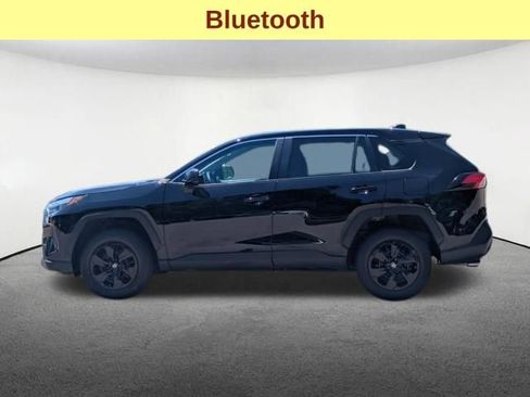 Used 2023 Toyota RAV4 LE FWD image 9