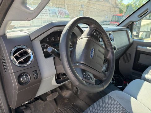 Used 2016 Ford F350 XLT w/ XLT Interior Package RWD image 10
