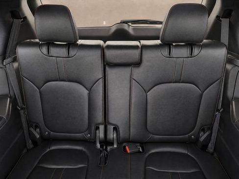 Certified 2024 Honda Pilot TrailSport image 12