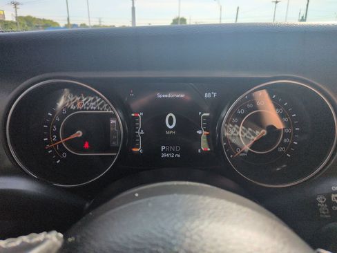 Used 2021 Jeep Wrangler Sport AWD/4WD image 15