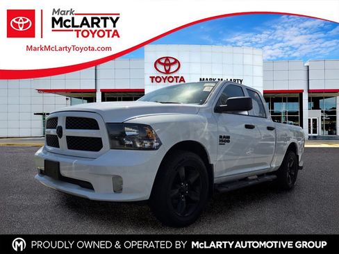 Used 2019 RAM 1500 Express w/ Express Value Package AWD/4WD image 1