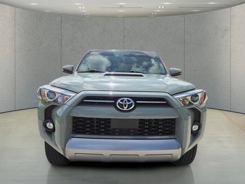 Used 2023 Toyota 4Runner TRD Off-Road Premium w/ Moonroof Package AWD/4WD image 9