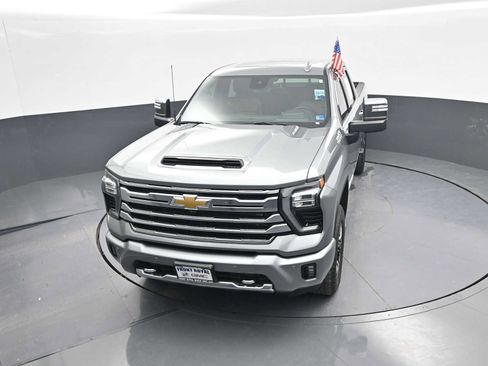 Used 2024 Chevrolet Silverado 2500 High Country w/ High Country Premium Package AWD/4WD image 31