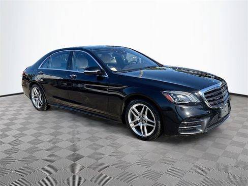 Used 2019 Mercedes-Benz S 560 4MATIC Sedan image 4