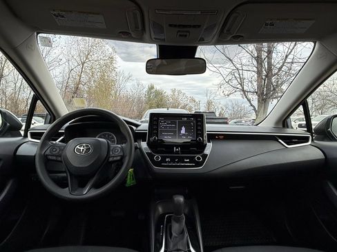 Used 2021 Toyota Corolla LE image 29