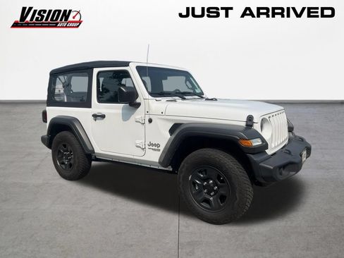 Used 2020 Jeep Wrangler Sport AWD/4WD image 4