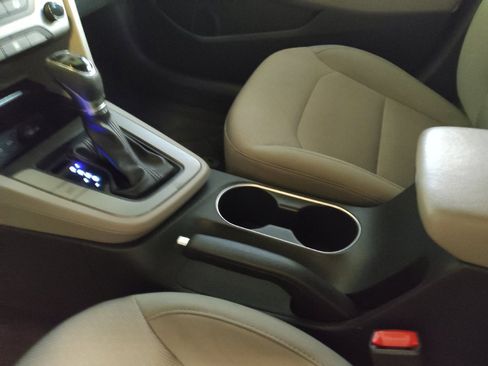 Used 2017 Hyundai Elantra SE image 26