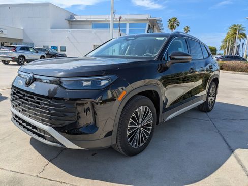 New 2026 Volkswagen Tiguan S image 8