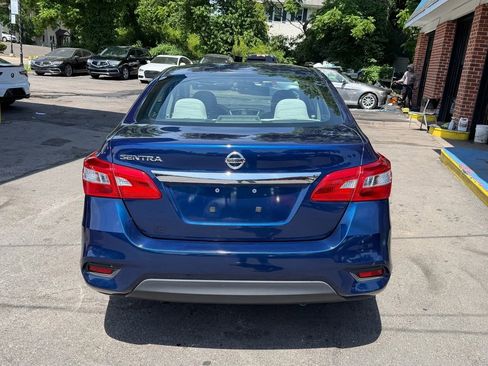 Used 2016 Nissan Sentra S FWD image 4