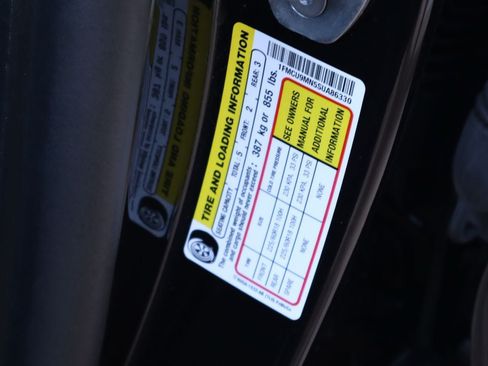 Used 2025 Ford Escape ST-Line AWD/4WD image 28