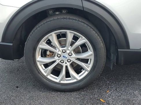 Certified 2023 Ford Explorer XLT w/ Equipment Group 202A image 7