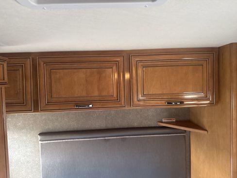 Used 2018 Ford E-450 and Econoline 450 Super Duty w/ Motorhome Prep Package RWD image 34