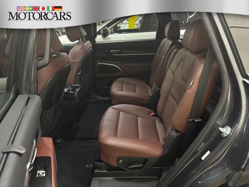 Used 2024 Kia Telluride EX w/ EX Captain's Chair Package AWD/4WD image 14