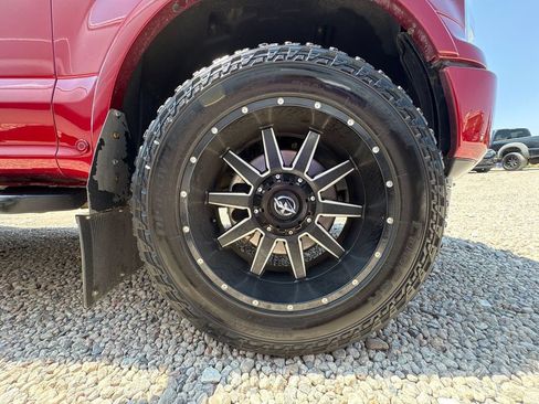 Used 2018 Ford F150 Lariat w/ Equipment Group 502A Luxury AWD/4WD image 12