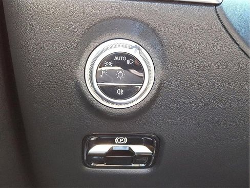 Used 2022 Mercedes-Benz C 300 4MATIC Sedan image 25