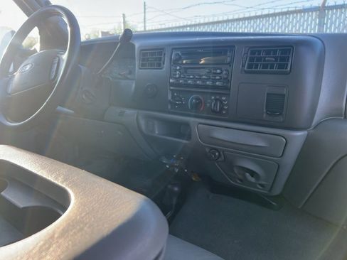 Used 2004 Ford F350 Lariat image 14