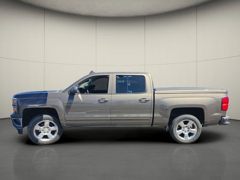 Used 2015 Chevrolet Silverado 1500 LT w/ LT Convenience Package RWD image 3