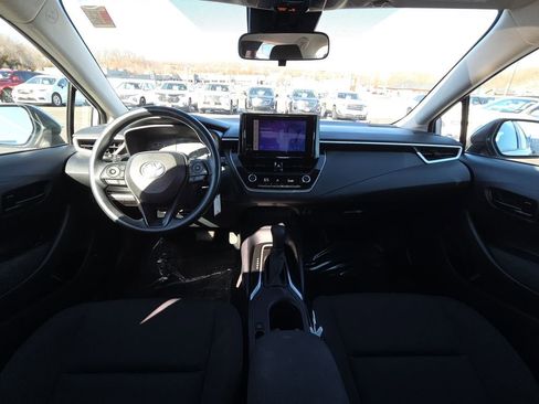 Used 2023 Toyota Corolla LE image 29