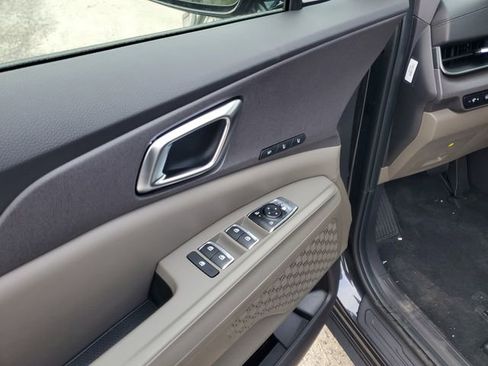 New 2026 Kia Carnival EX FWD image 6