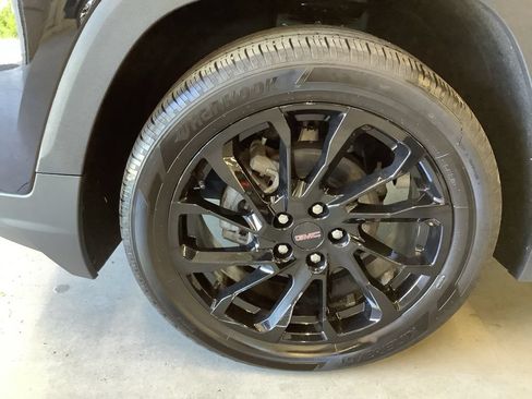 Used 2024 GMC Terrain SLT w/ Elevation Edition AWD/4WD image 20