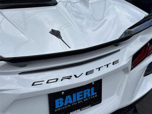 Used 2023 Chevrolet Corvette Stingray Premium Conv w/ Z51 Performance Package RWD image 8