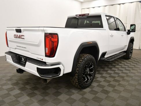 Used 2022 GMC Sierra 2500 AT4 w/ AT4 Preferred Package image 8