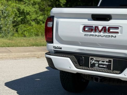 New 2026 GMC Canyon AT4X AWD/4WD image 15