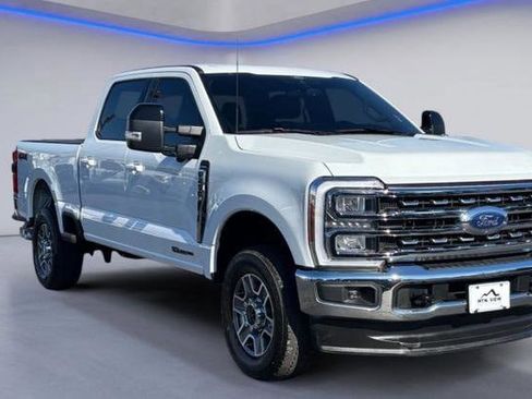 Used 2024 Ford F250 Lariat AWD/4WD image 4