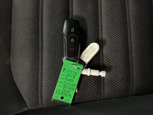 Used 2018 Ford Fusion SE w/ Fusion SE Technology Package FWD image 28