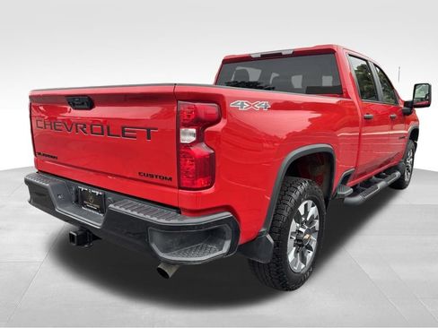 Used 2022 Chevrolet Silverado 2500 Custom w/ Custom Value Package AWD/4WD image 5