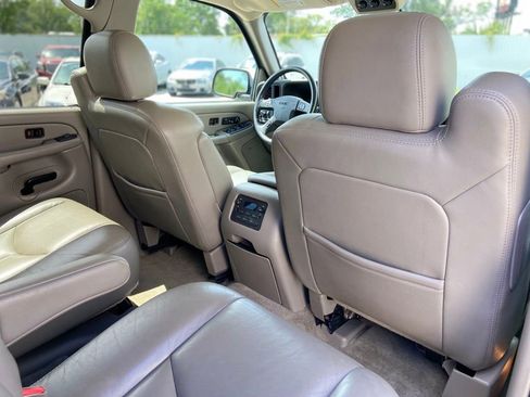 Used 2004 GMC Yukon XL SLT w/ Preferred Equipment Group RWD image 23