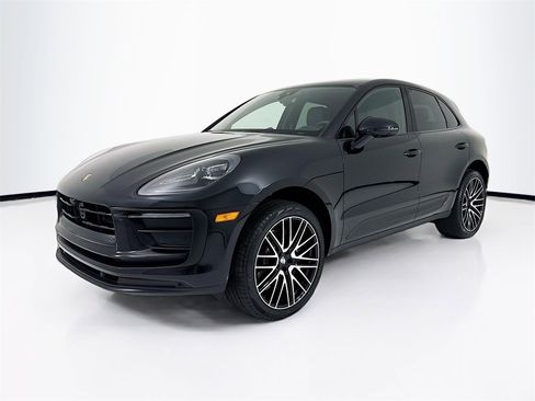 New 2025 Porsche Macan image 1