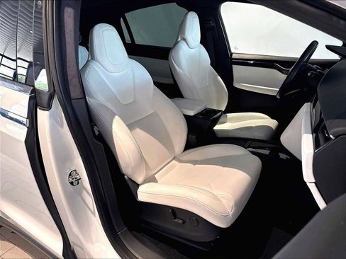 Used 2018 Tesla Model X 75D AWD/4WD image 22