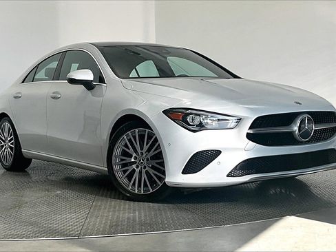 Used 2023 Mercedes-Benz CLA 250 4MATIC image 11