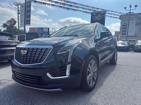 Used 2025 Cadillac XT5 Premium Luxury AWD/4WD image 4