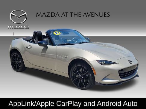 Used 2023 MAZDA MX-5 Miata Club RWD image 3