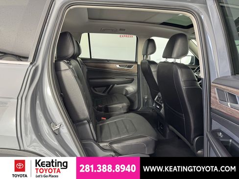 Used 2025 Volkswagen Atlas SEL AWD/4WD image 18