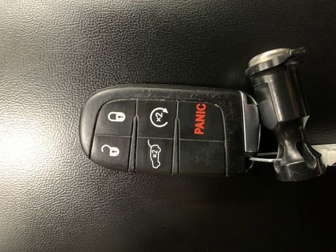 Used 2023 Dodge Durango GT image 16