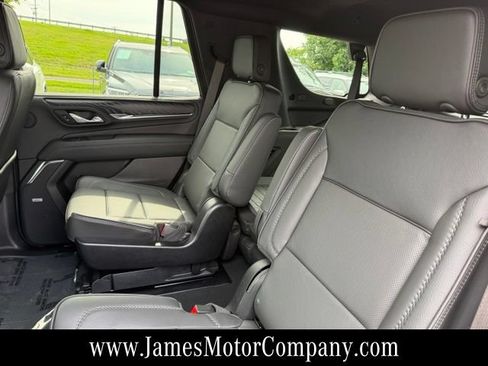 Used 2024 GMC Yukon Denali AWD/4WD image 14