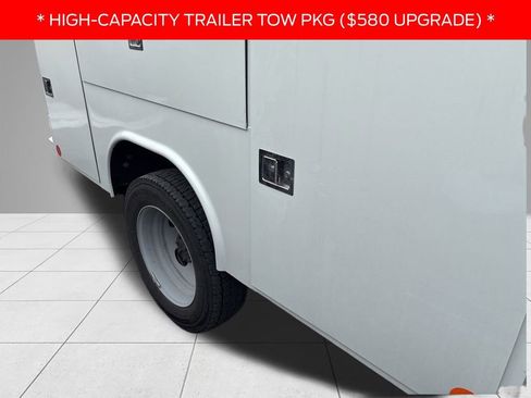 Used 2022 Ford F450 XL w/ Power Equipment Group image 9