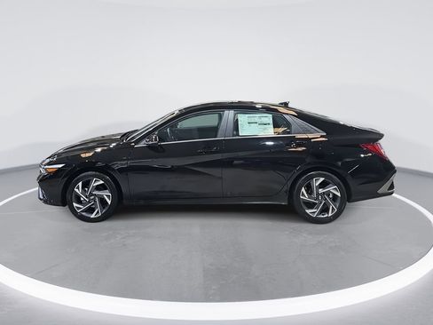 New 2026 Hyundai Elantra Limited image 8