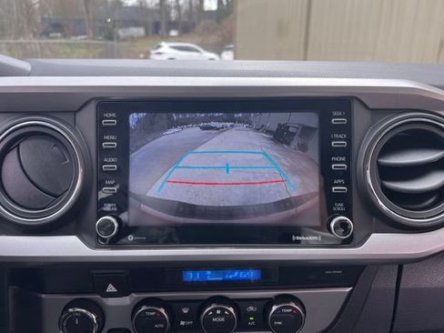 Used 2021 Toyota Tacoma SR5 AWD/4WD image 23