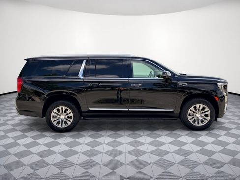 Used 2023 GMC Yukon XL Denali RWD image 8
