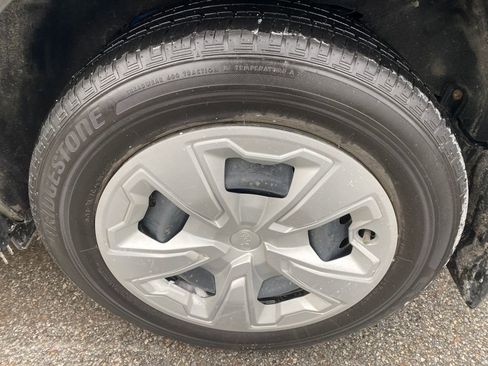 Certified 2023 Subaru Forester image 12