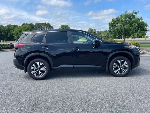 Used 2023 Nissan Rogue SV AWD/4WD image 9
