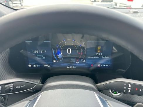 Used 2025 Chevrolet Equinox LT w/ Convenience Package II image 23