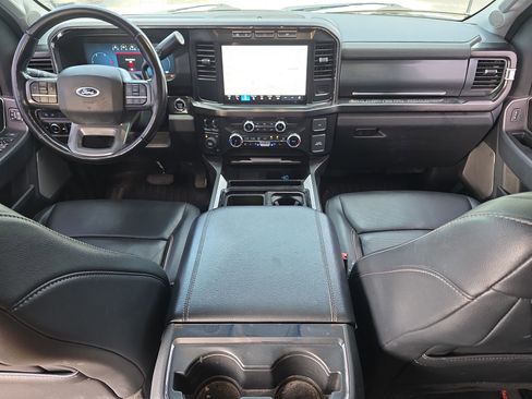 Used 2023 Ford F450 Lariat image 12